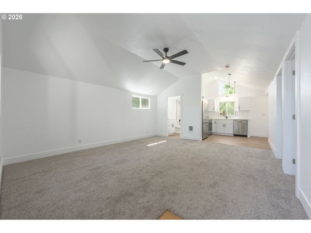 1860 W 12TH Ave, Eugene, OR 97402