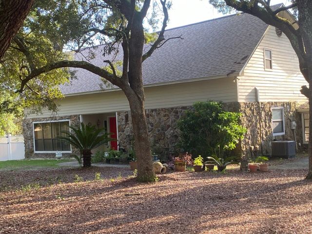1115 White Point Road, Niceville, FL 32578