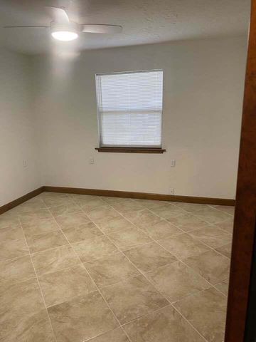 1115 White Point Road, Niceville, FL 32578