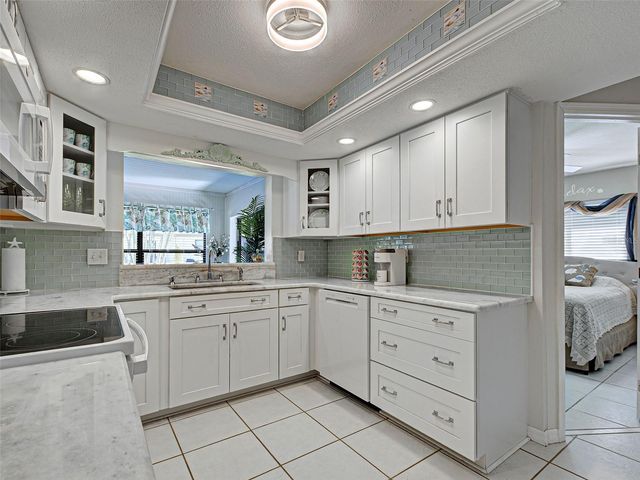 1657 BAL HARBOUR DRIVE 2, Venice, FL 34293