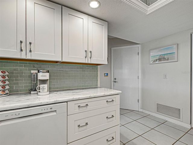 1657 BAL HARBOUR DRIVE 2, Venice, FL 34293