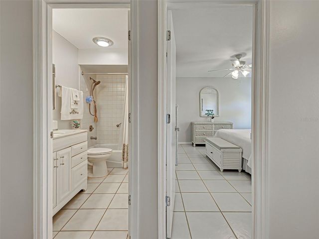 1657 BAL HARBOUR DRIVE 2, Venice, FL 34293