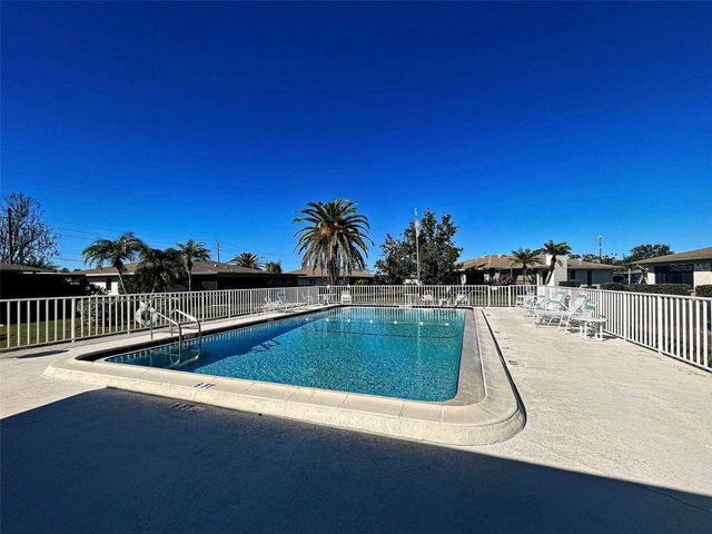 1657 BAL HARBOUR DRIVE 2, Venice, FL 34293