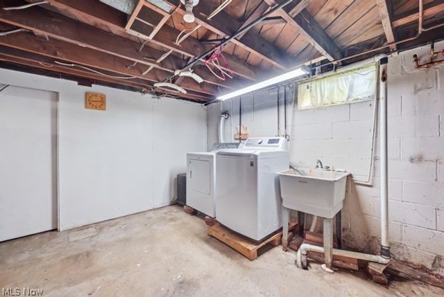 779 E Liberty Street, Hubbard, OH 44425