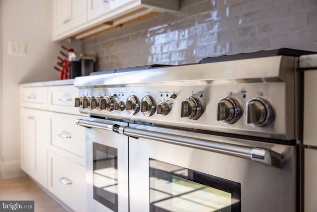 4608 KENMORE DR NW, Washington, DC 20007