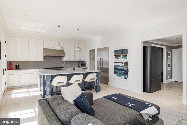 4608 KENMORE DR NW, Washington, DC 20007