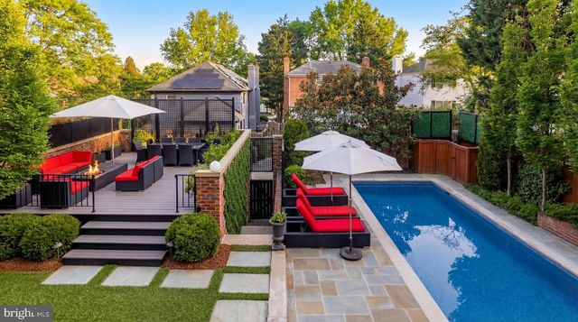 4608 KENMORE DR NW, Washington, DC 20007