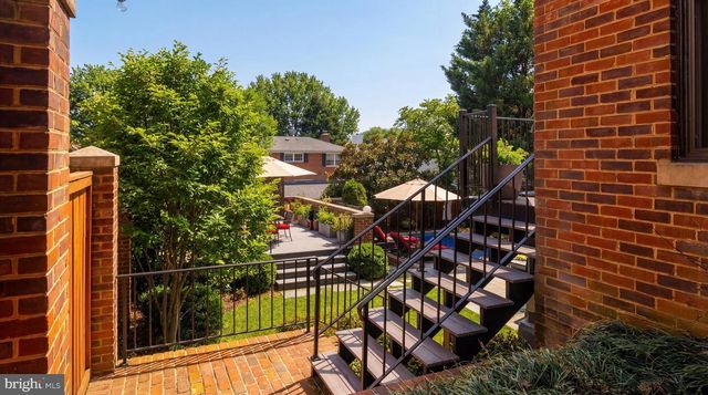 4608 KENMORE DR NW, Washington, DC 20007