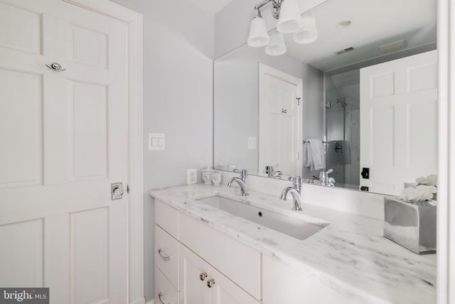 4608 KENMORE DR NW, Washington, DC 20007