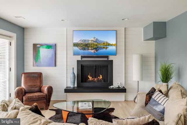 4608 KENMORE DR NW, Washington, DC 20007