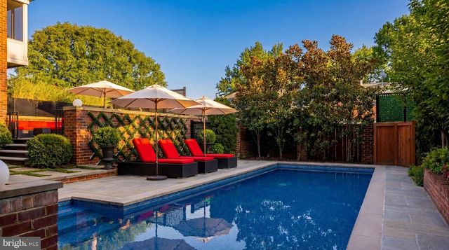 4608 KENMORE DR NW, Washington, DC 20007