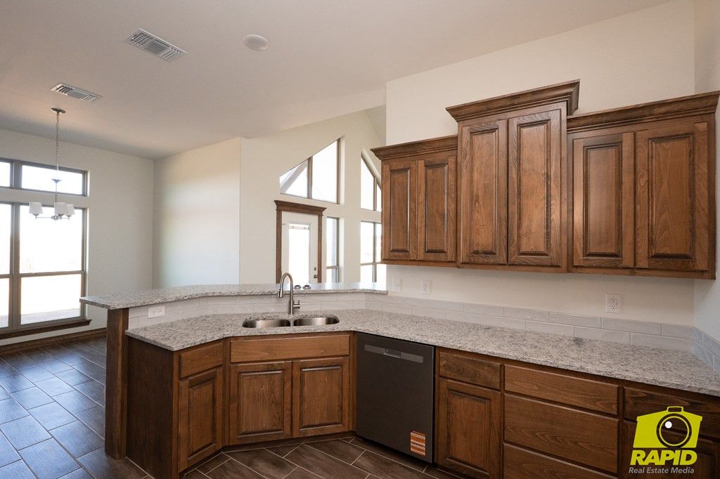 Image 7 of property listing at 9540 Grey Wolf Lane, San Angelo, TX 76901