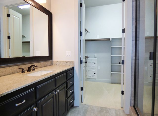 545 Via Amalfi 301, Irving, TX 75039