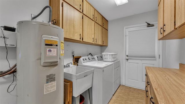 815 W SOCRUM LOOP ROAD, Lakeland, FL 33809