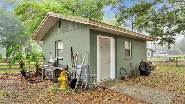815 W SOCRUM LOOP ROAD, Lakeland, FL 33809