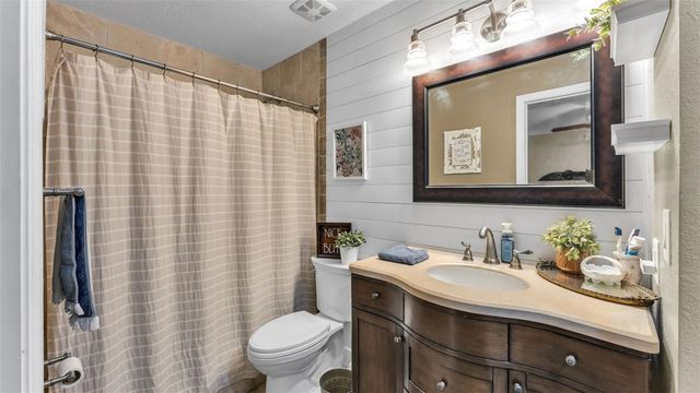 815 W SOCRUM LOOP ROAD, Lakeland, FL 33809