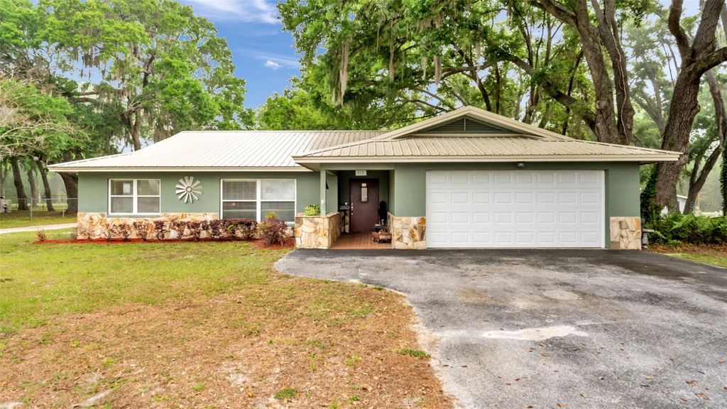815 W SOCRUM LOOP ROAD, Lakeland, FL 33809