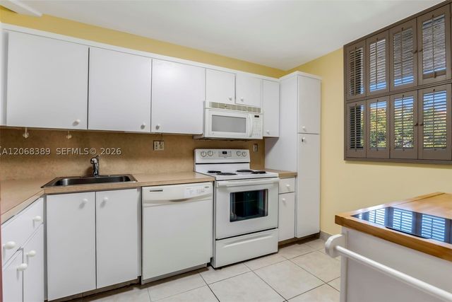 3671 Environ Blvd 368, Lauderhill, FL 33319