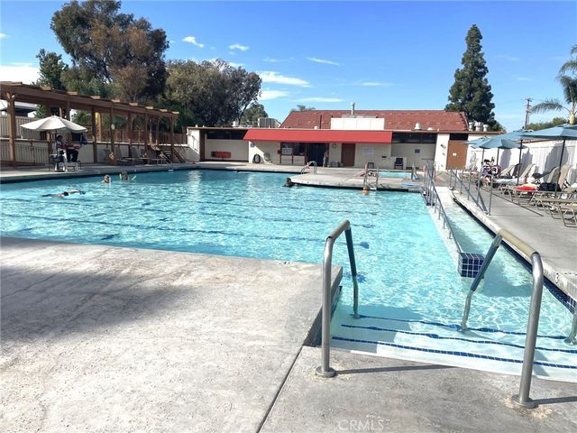 2286 Via Puerta D, Laguna Woods, CA 92637