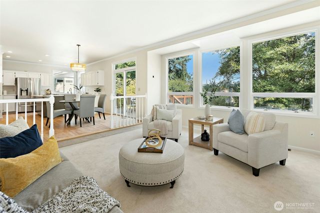 10118 184th Avenue NE, Redmond, WA 98052
