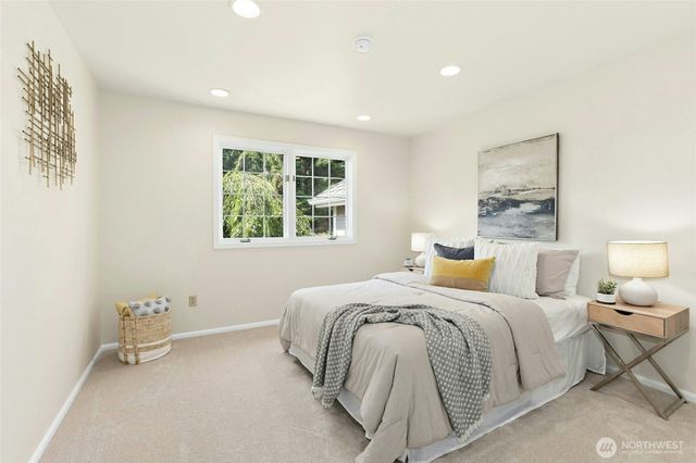 10118 184th Avenue NE, Redmond, WA 98052