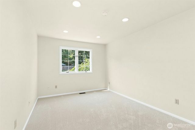10118 184th Avenue NE, Redmond, WA 98052