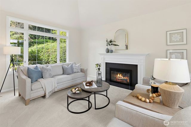 10118 184th Avenue NE, Redmond, WA 98052