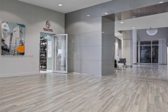 1750 N Bayshore Dr 5407, Miami, FL 33132