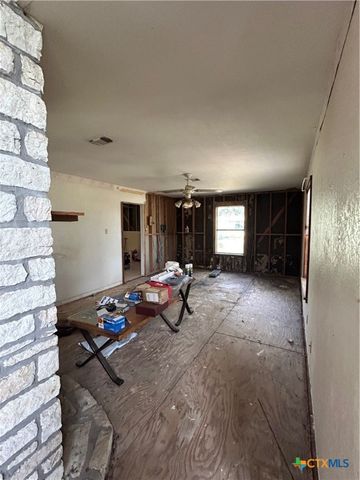 3849 Zion Hill Rd, Seguin, TX 78155