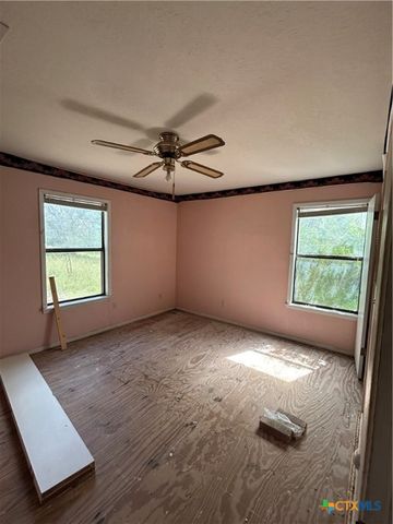 3849 Zion Hill Rd, Seguin, TX 78155