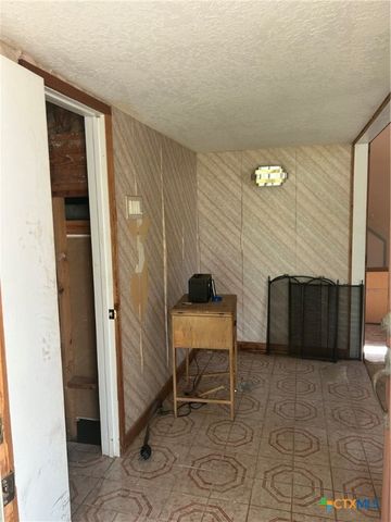 3849 Zion Hill Rd, Seguin, TX 78155