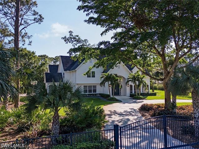 198 Carica RD, Naples, FL 34108