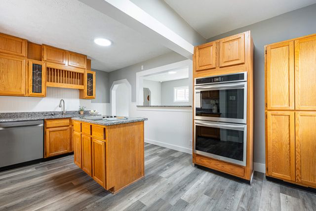 1051 Patterson Road 1051 Patterson Road, Dayton, OH 45420