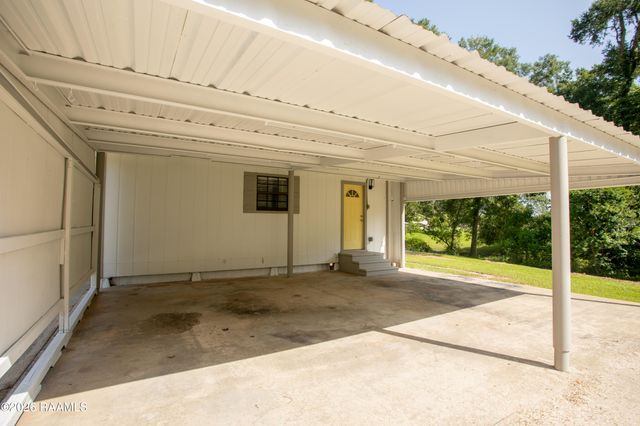 1283 Courtableau Highway, Arnaudville, LA 70512
