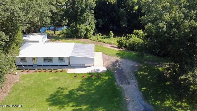 1283 Courtableau Highway, Arnaudville, LA 70512