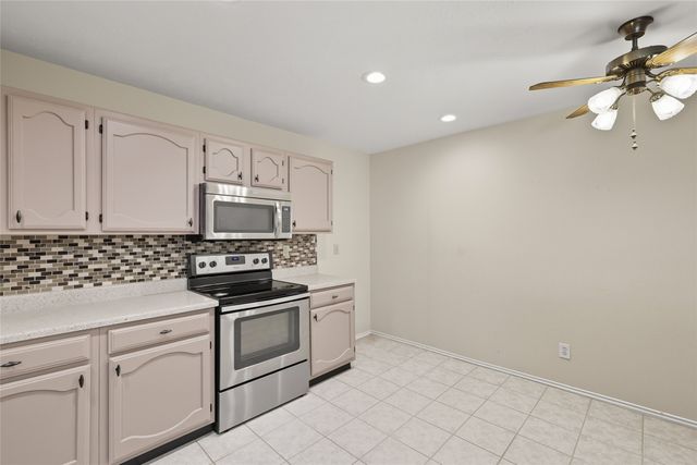 2611 Jenny Lane, Euless, TX 76039