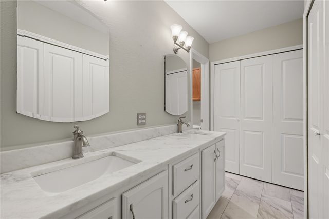 2611 Jenny Lane, Euless, TX 76039