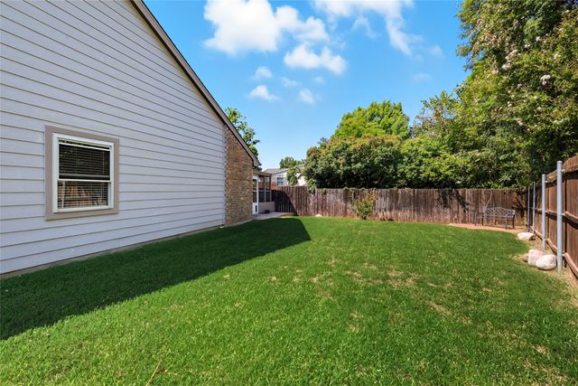 2611 Jenny Lane, Euless, TX 76039