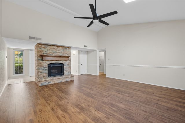 2611 Jenny Lane, Euless, TX 76039