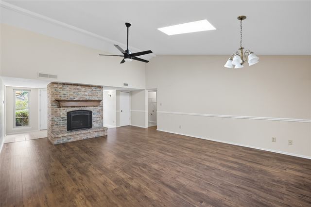 2611 Jenny Lane, Euless, TX 76039