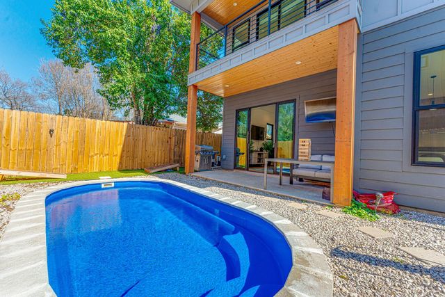 910 Tillery ST A, Austin, TX 78702