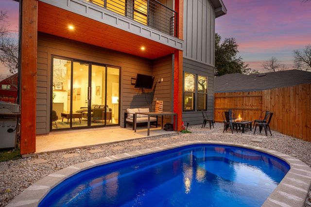 910 Tillery ST A, Austin, TX 78702