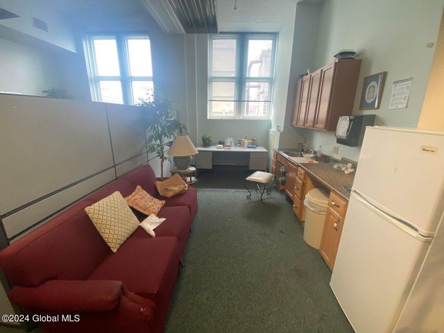 2 3rd Street F-360, Troy, NY 12180