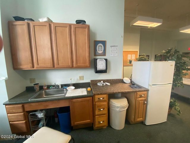 2 3rd Street F-360, Troy, NY 12180