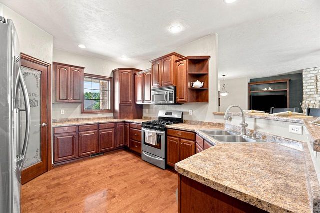 W4202 DEL ROSE LANE, Appleton, WI 54913