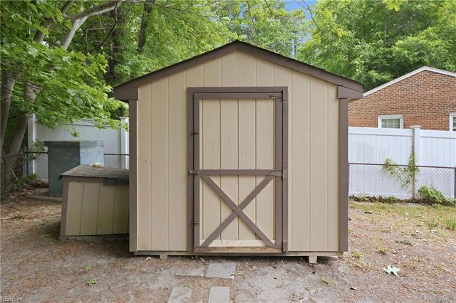 935 Coloma Drive, Newport News, VA 23608