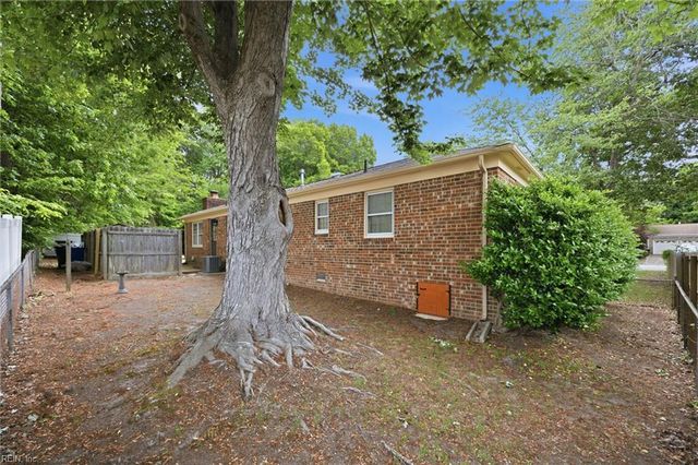 935 Coloma Drive, Newport News, VA 23608
