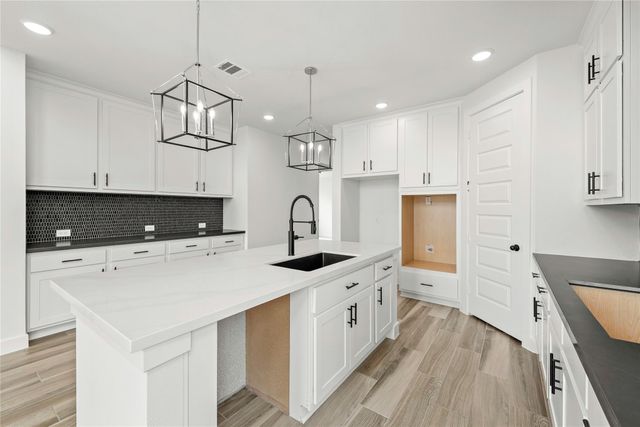 15818 Swan Lake Lane, Conroe, TX 77302