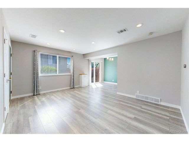 9775 Croke Dr, Thornton, CO 80260