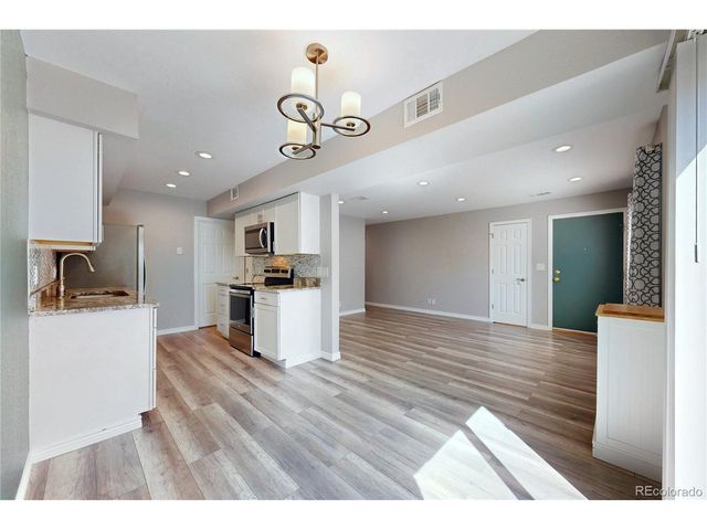 9775 Croke Dr, Thornton, CO 80260